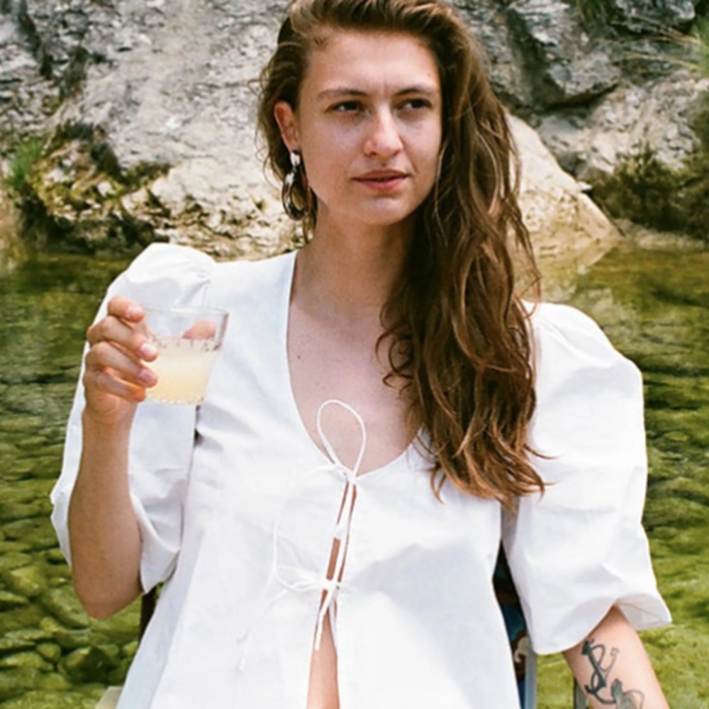 maison cleo tie top white classic
